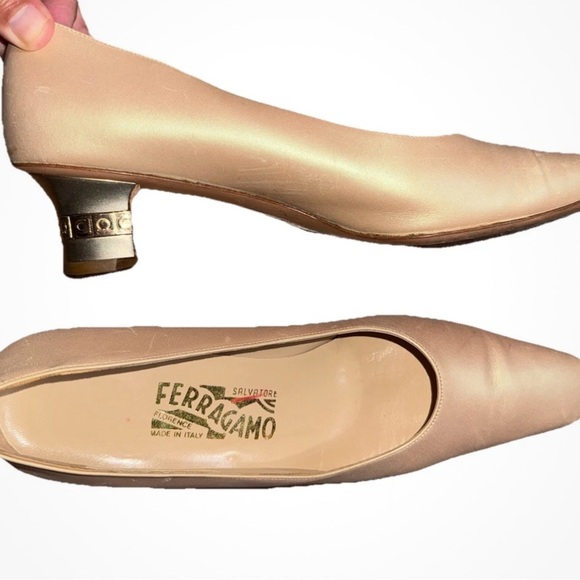 Salvatore Ferragamo Vintage Light Gold Metallic Sliver Gold Heel Isze 8 2A - Picture 15 of 15